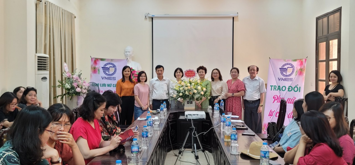 Ban Vì sự tiến bộ phụ nữ giao lưu trao đổi học tập kinh nghiệm với công đoàn Sở Khoa học & Công nghệ tỉnh Hà Nam